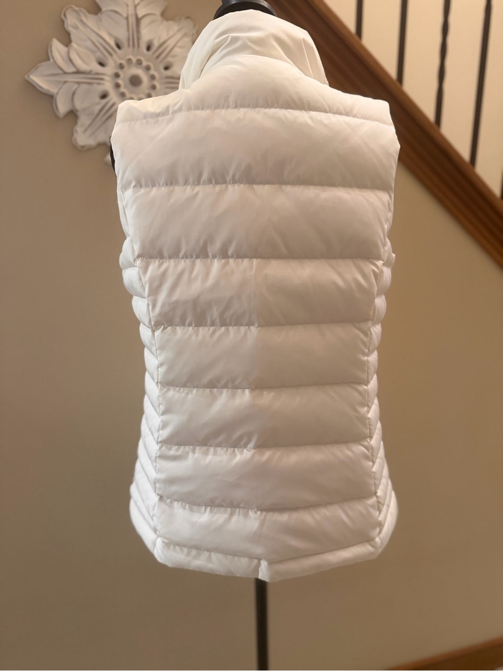 Lands’ End Women’s Puffer Vest Small 6-8 White Quilted Lightweight Full Zip - Picture 5 of 6